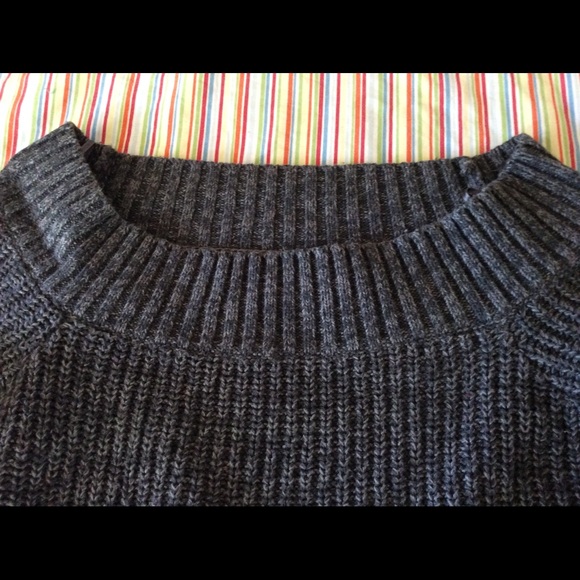 Hollister Slight mid-drift grey sweater - Picture 6 of 8
